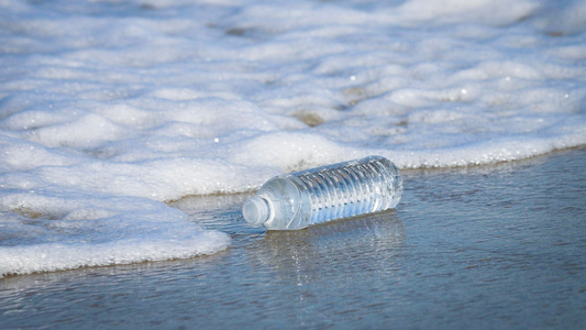 Eliminating single-use plastic water bottles, RussKap AWG.